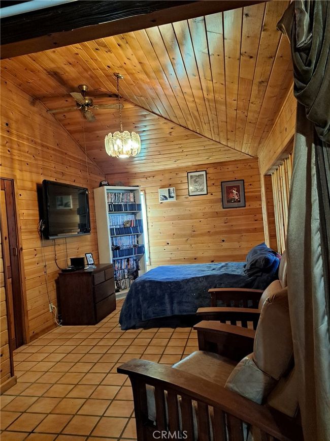 29970 Woodford Tehachapi Rd, Home with 2 bedrooms, 2 bathrooms and 1 parking in Keene CA | Image 4