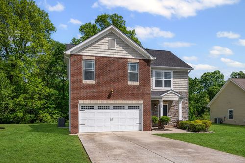 208 Wyburn Pl, Burns, TN, 37029-5110 | Card Image