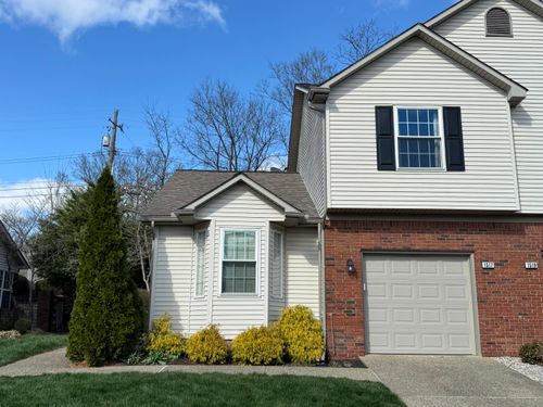 1517 Casper Ct, Lexington, KY, 40511-2312 | Card Image