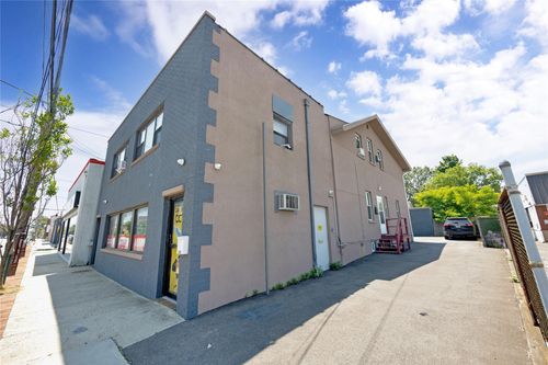 626 Merrick Rd, Lynbrook, NY, 11563-2348 | Card Image