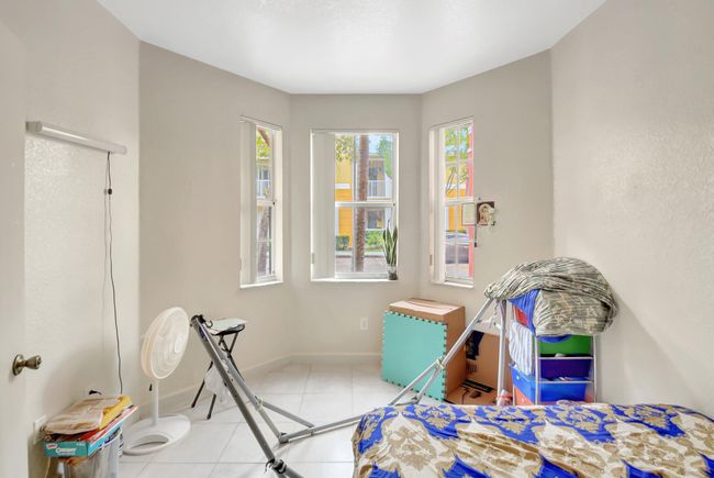 1910 Shoma Dr, Condo with 3 bedrooms, 4 bathrooms and null parking in Royal Palm Beach FL | Image 8