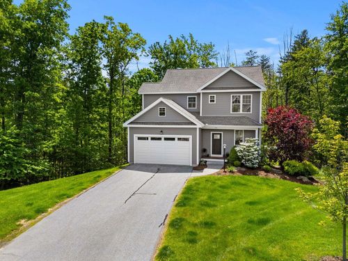 66 Redwood Way, Manchester, NH, 03102-8455 | Card Image