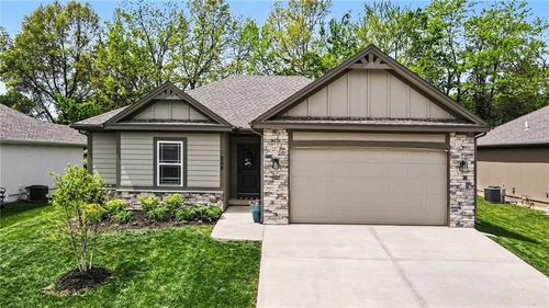 208 S Marimack Ct, Kearney, MO, 64060-7556 | Card Image