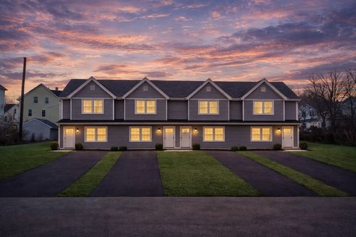 11 Dyer St, Fall River, MA, 02720-2615 | Card Image