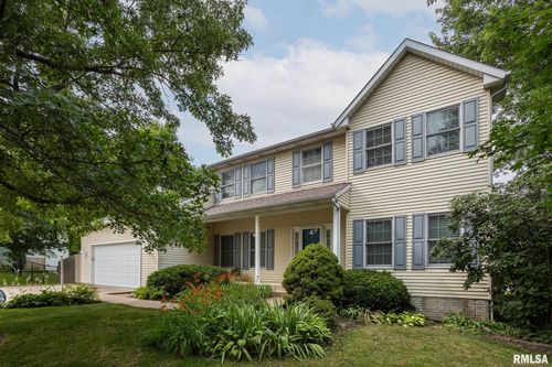 1199 Scenic Pl, Le Claire, IA, 52753-9584 | Card Image
