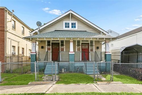 2916 18 Third Street, New Orleans, LA, 70113 | Card Image
