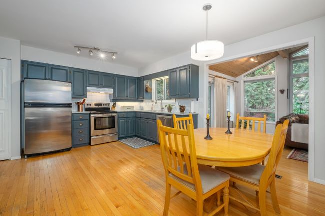 5405 Ranger Avenue, House other with 5 bedrooms, 4 bathrooms and 4 parking in North Vancouver BC | Image 9