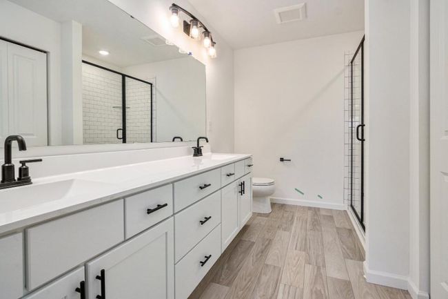 Stock photo- primary bath | Image 13