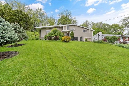 246 Waldorf Pkwy, Syracuse, NY, 13224-2118 | Card Image