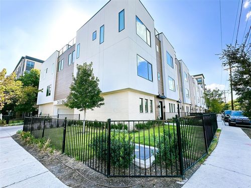 apt-201-2633 Reagan St, Dallas, TX, 75219-3317 | Card Image