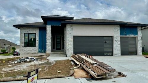17401 Parkhill St, Overland Park, KS, 66221-2563 | Card Image