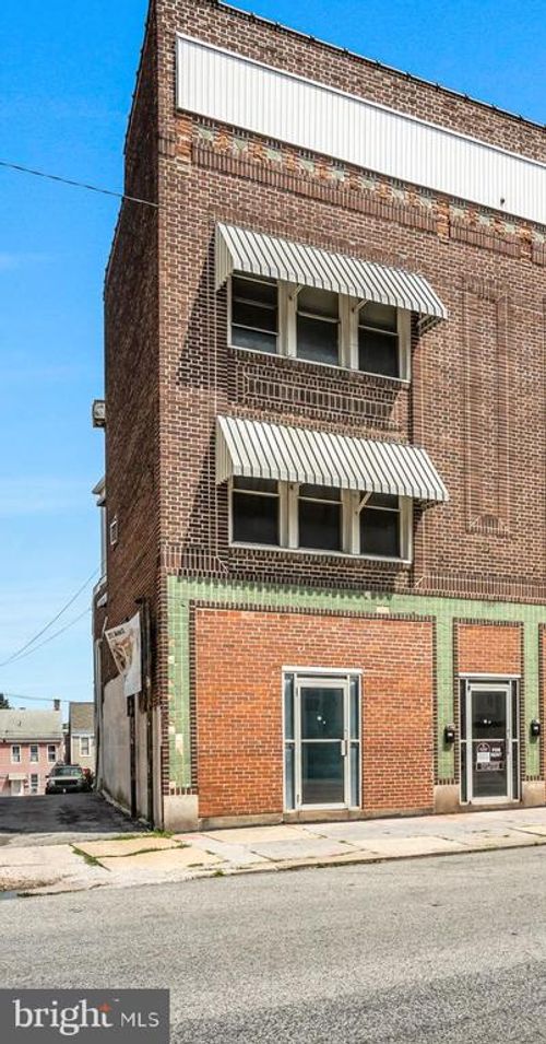 725 E Market Street, YORK, PA, 17403 | Card Image