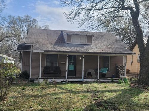 207 S Washington St, Fort Scott, KS, 66701-1961 | Card Image