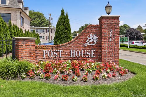 12l-324 Post Ave, Westbury, NY, 11590-2250 | Card Image
