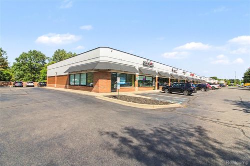 unit-2118-2124 W Auburn Rd, Rochester Hills, MI, 48309-3632 | Card Image