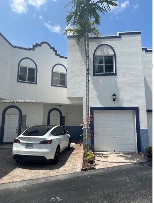 2945-2945 Sw 18th Ter, Fort Lauderdale, FL, 33315-2754 | Card Image