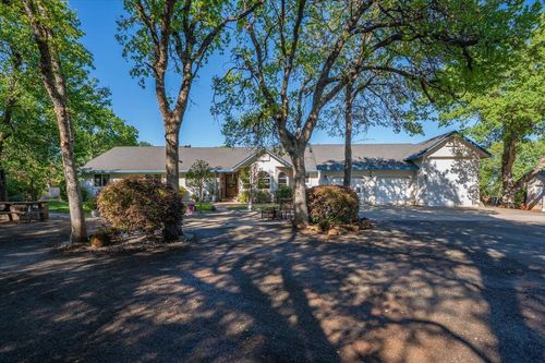 14945 Caylor Ln, Red Bluff, CA, 96080-8966 | Card Image