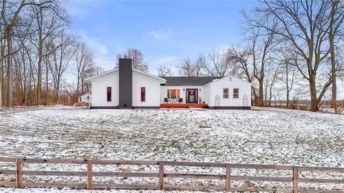 895 Clifton Rd, Xenia, OH, 45385-7841 | Card Image