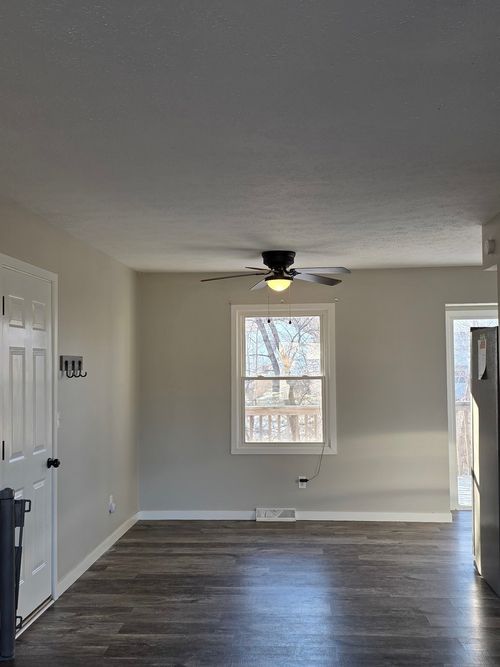 2501 W 57th St, Davenport, IA, 52806-2771 | Card Image