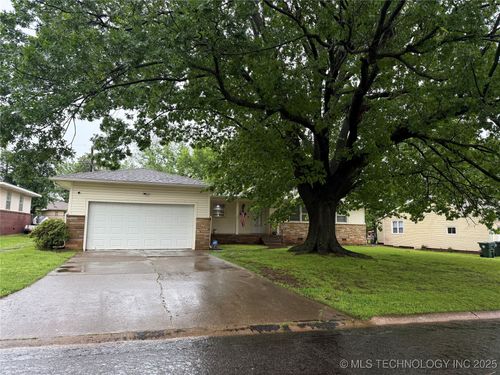 116 S Camden St, Muskogee, OK, 74403-6013 | Card Image