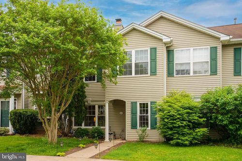109 Hawthorne Ct, COLLEGEVILLE, PA, 19426-3921 | Card Image