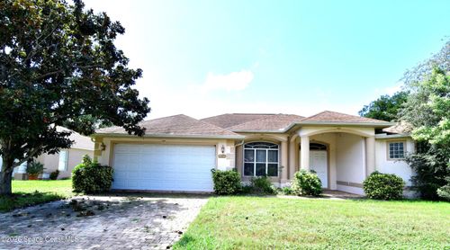 2455 Village Ln, Titusville, FL, 32780-8744 | Card Image