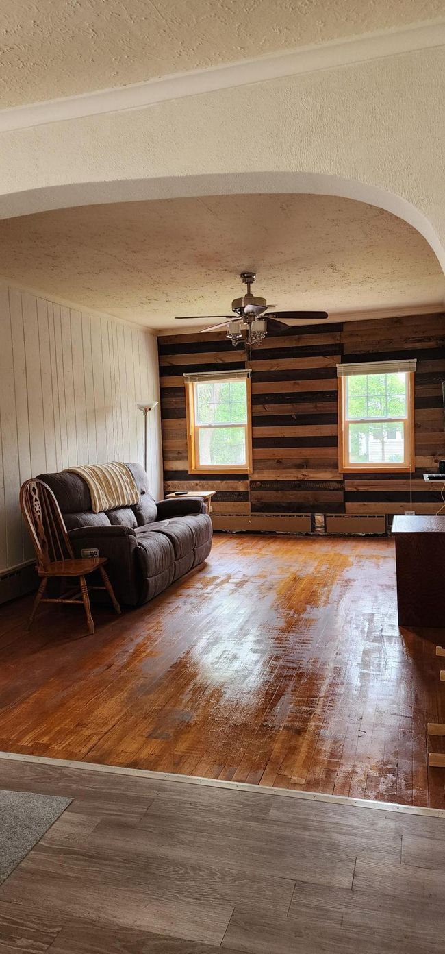 714 Cleveland St, House other with 3 bedrooms, 2 bathrooms and null parking in Eveleth MN | Image 11