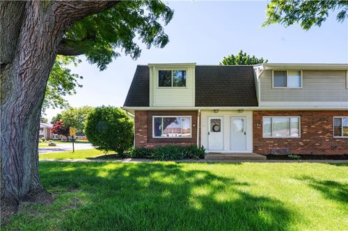 19 Owens Rd, Brockport, NY, 14420-2646 | Card Image