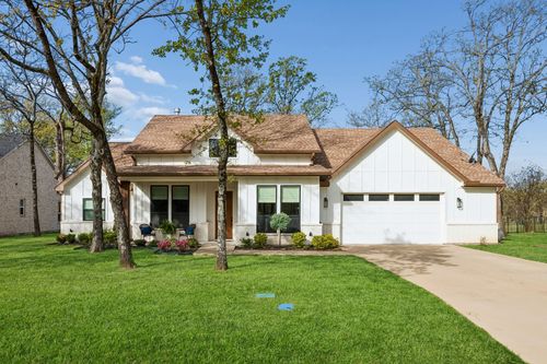 207 Colonial Dr, Mabank, TX, 75156-8933 | Card Image