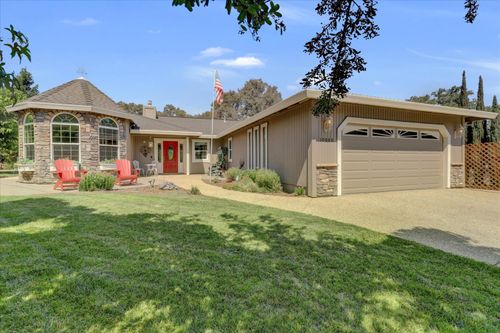 10880 Woodchuck Ct, Penn Valley, CA, 95946-8813 | Card Image
