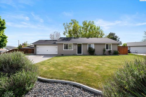 2707 Rose St, West Richland, WA, 99353-7761 | Card Image