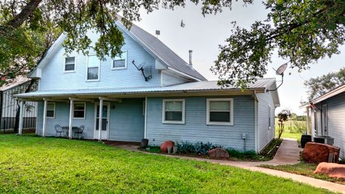 352 W Lakecrest, Bluffton, TX, 78607 | Card Image