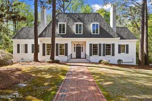110 Christenbury Dr, Greenville, NC, 27858-8920 | Card Image