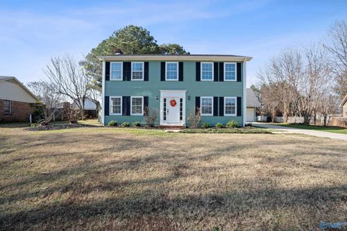 2218 Essex Dr Sw, Decatur, AL, 35603-1015 | Card Image