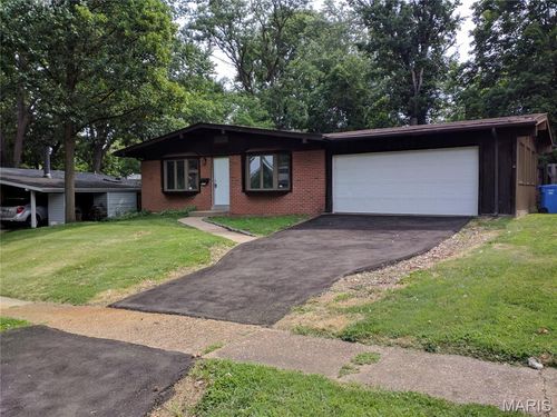 600 Pimlico Dr, Florissant, MO, 63033-3523 | Card Image