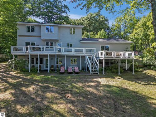 398 Highview Rd, Traverse City, MI, 49696-9466 | Card Image
