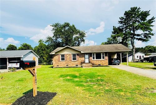 107 Mars Dr, Dunn, NC, 28334-2723 | Card Image