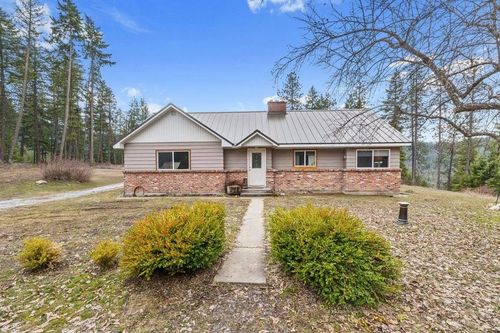 2852 C Horseshoe Lake Rd, Chewelah, WA, 99109-9660 | Card Image