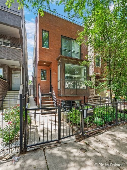 a-920 N Wood St, Chicago, IL, 60622-5004 | Card Image
