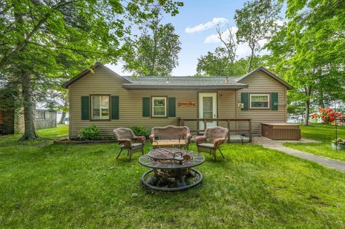 17364 Paradise Shores Rd, Brainerd, MN, 56401-2253 | Card Image