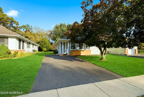 2137 Mount Hood Ln, Toms River, NJ, 08753-1536 | Card Image
