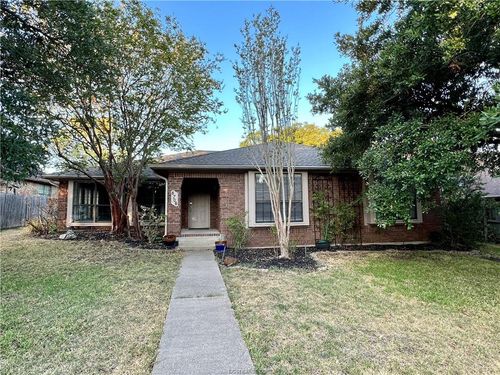 8706 Sandstone Drive, College Station, TX, 77845-5556 | Card Image