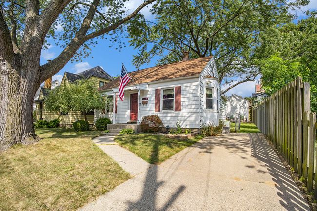 002__42a7746_642 | Image 13