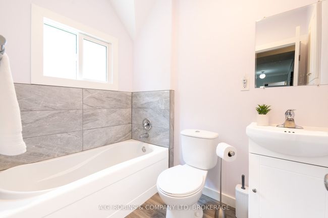 52 Charles St, House other with 4 bedrooms, 2 bathrooms and 3 parking in Port Colborne ON | Image 14
