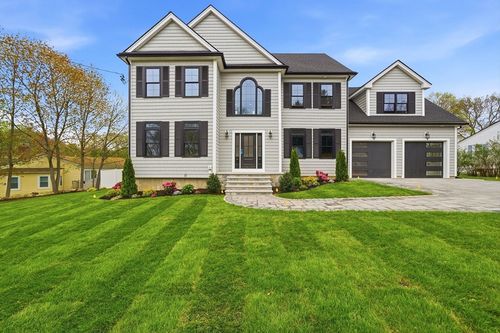 23 Day Cir, Woburn, MA, 01801-5443 | Card Image