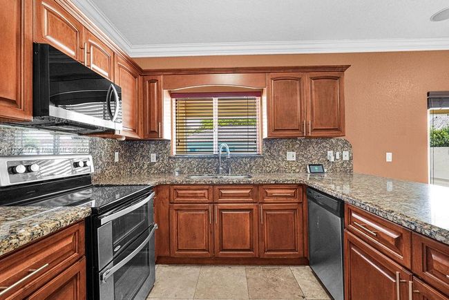 16732 Nw 89 Th Pl, House other with 4 bedrooms, 3 bathrooms and null parking in Miami Lakes FL | Image 30