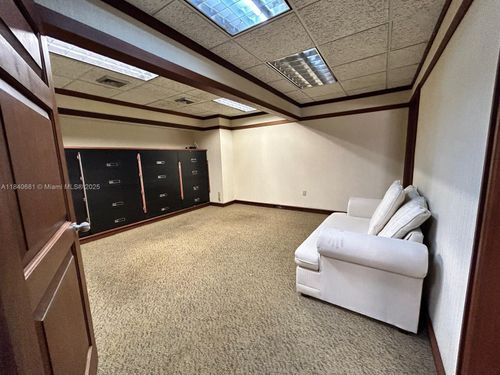 2650 Biscayne Blvd, Miami, FL, 33137-4531 | Card Image