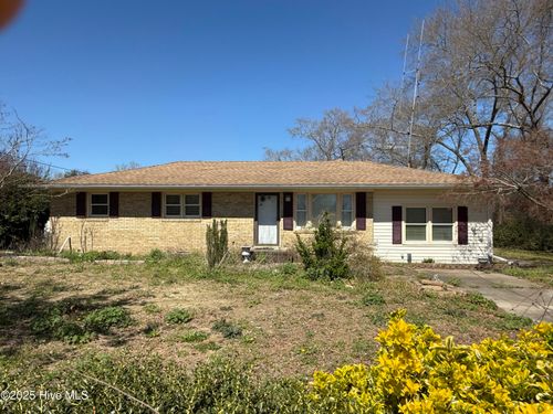 1938 W Nc 403 Hwy, Faison, NC, 28341-8524 | Card Image