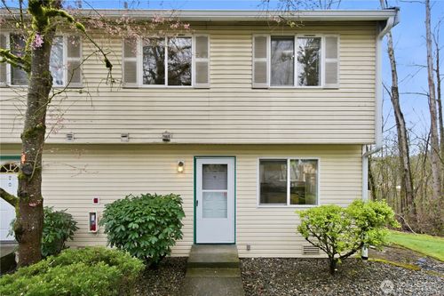 j-51-833 Sw Sunset Blvd, Renton, WA, 98057-2291 | Card Image