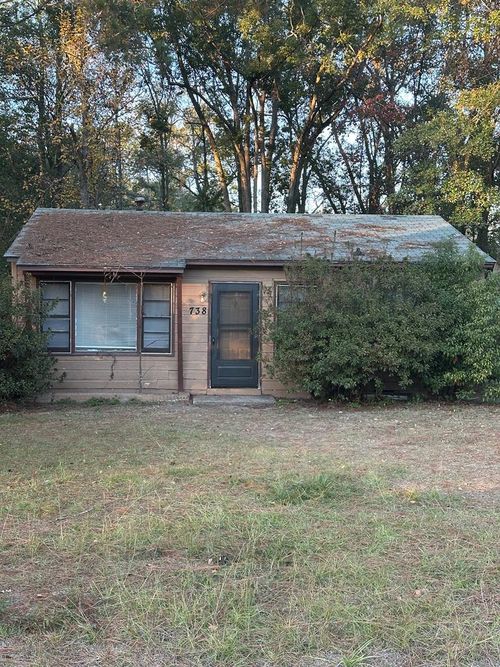 738 E East Ann St., Valdosta, GA, 31601 | Card Image